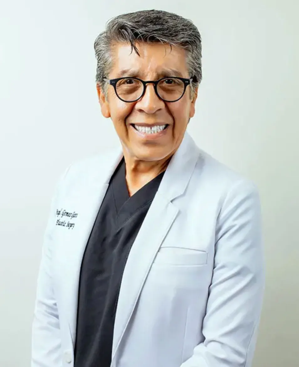 Photo of Dr. Angel Gomez-Garcia, a plastic surgeon at CCSS